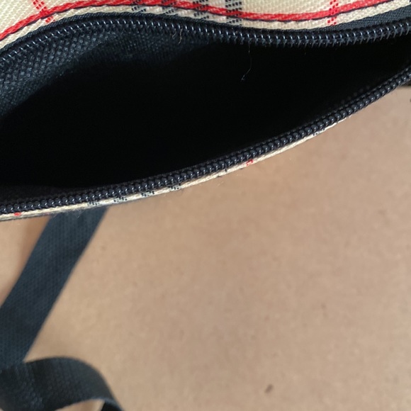 Plaid Crossbody Bag. Black Strap and zippers. 3 pockets on one side/1 on other - Picture 11 of 13